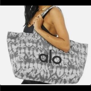 ALO Yoga Black and Gray Patterned Tote Bag